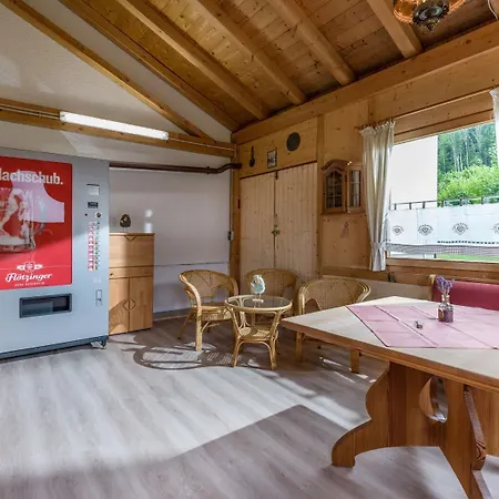 Ferienwohnanlage E7 Mit 2 Schlafzimmer Und Hallenbad Lägenhet Oberaudorf