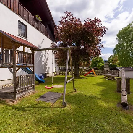 Ferienwohnanlage E7 Mit 2 Schlafzimmer Und Hallenbad