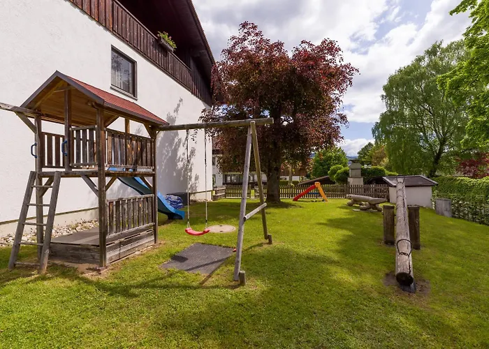 Ferienwohnanlage E7 Mit 2 Schlafzimmer Und Hallenbad